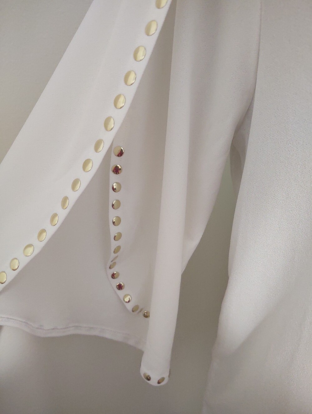 Robert Louis White 3/4 Sleeve Top with Gold Stud Trim | Small - Picture 7 of 7